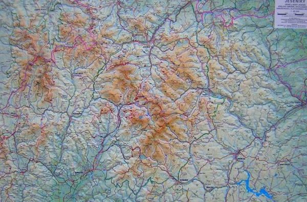 Levně Jeseníky - reliéfní nástěnná mapa - 1:80 000 - 100x75cm