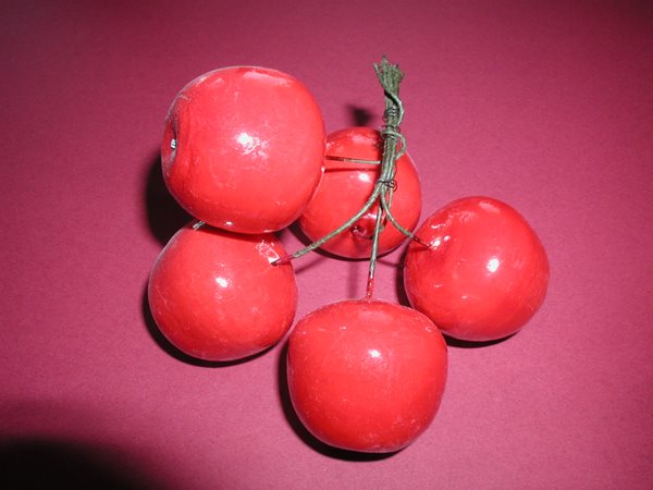 Levně Jablko lakované - 5 ks - červené, rozměr 43 x 47, Sleva 10%