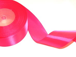 Stuha saténová - sytě růžová (12 mm × 32 m)