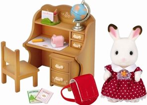 Sylvanian Families Nábytek "chocolate" králíků - sestra u psacího stolu se židlí